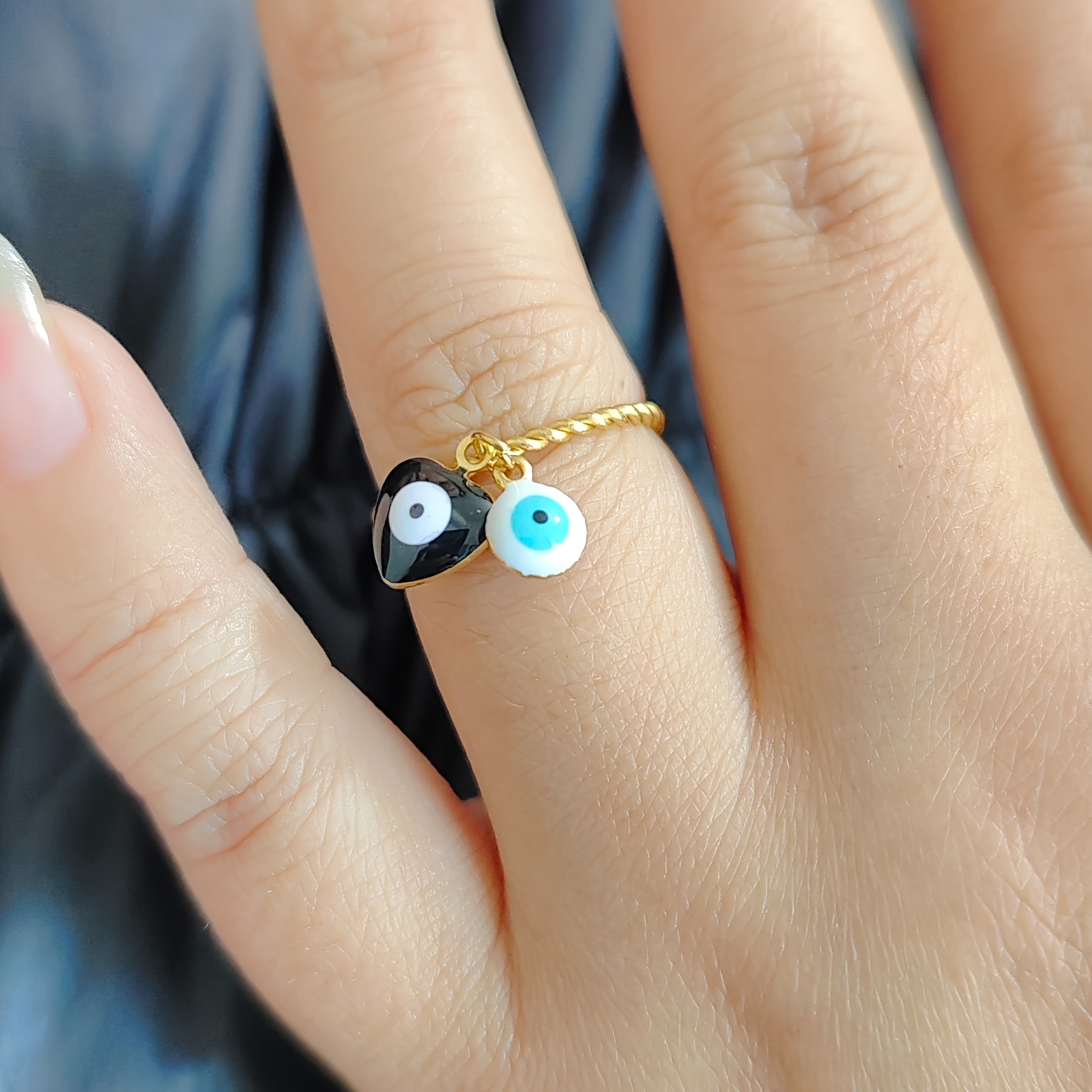 E-shop Edelstahlfarbener Ring aus Edelstahl mit Gewinde 2 böser-Augen-Anhänger-Anhängern, ein klassischer romantischer Unisex-Edelstahlring, geeignet