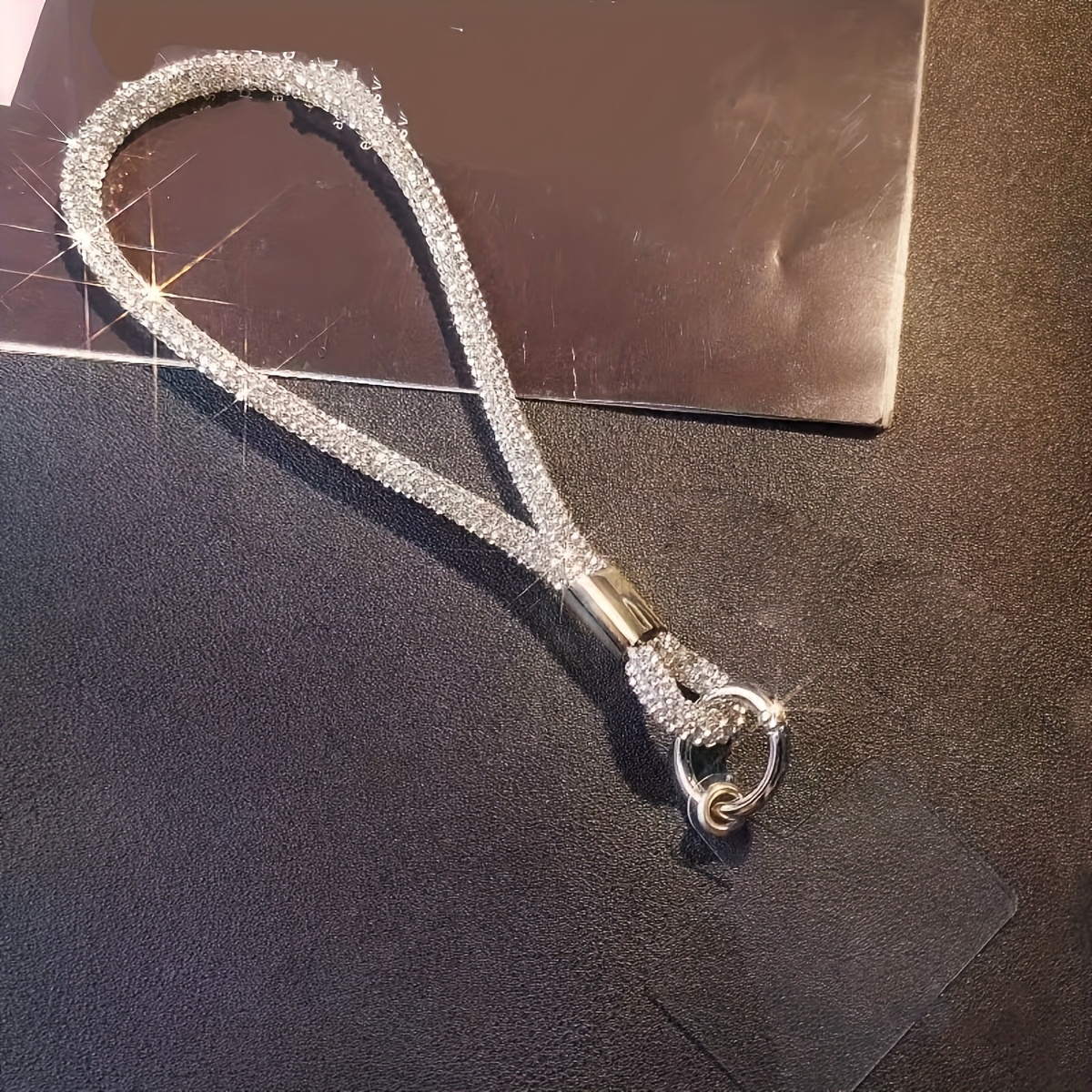 1 Stylish And Shiny Phone Lanyard, Durable And Sturdy. Phone Strap Wristband Suitable For . Water Bottle Lanyard, A Small Gift For , For Travel And Shopping, Transparent Clip Bag Chain