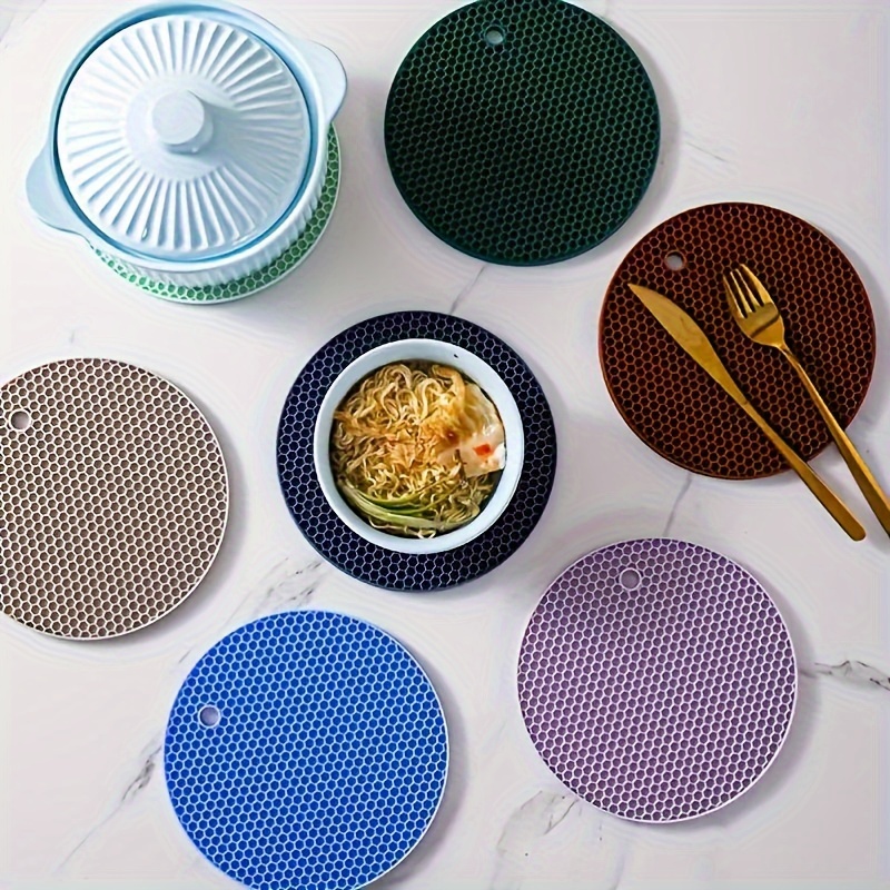 

Silicone Heat Insulation Mat, Heat Resistant Silicone Trivets For Pots And Pans, Round Silicone Placemat, Countertop Protector