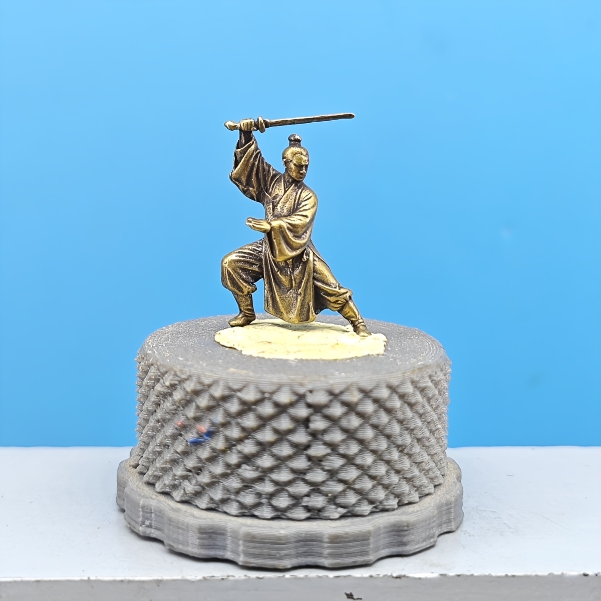 TEMU Brass Vintage Rustic Scale Micro Jianghu Smiling Proud Aquarium Landscape Decoration Figurine, Miniature Statue Collectible, Micro Sand Table