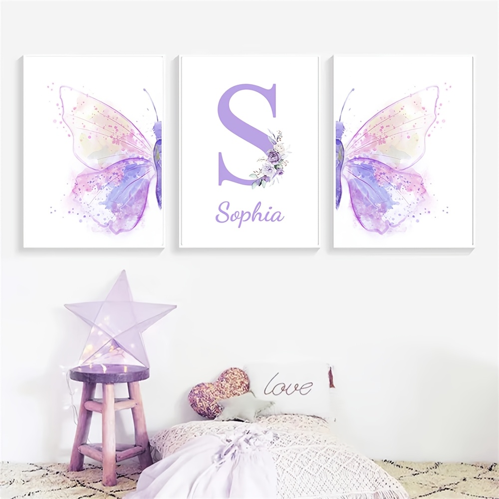 E-shop Dreiteiliges Set - Lila Schmetterlings-Wandkunst, Individueller Namens-Leinwanddruck, Personalisierter Kunstposter, Kinderzimmerdruck, Moderner