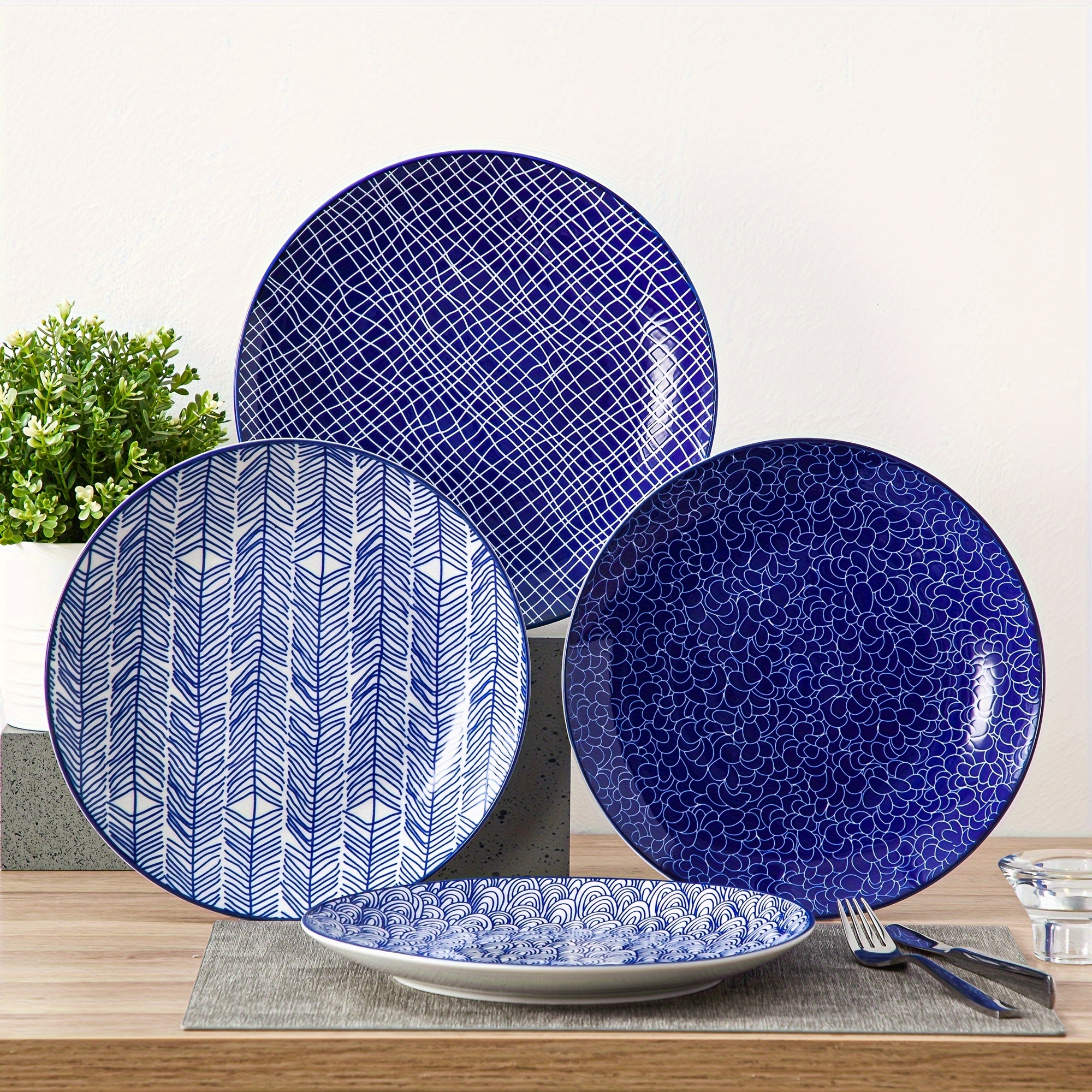 4pcs 10.6 Inch Hand Painted Dinner Plate
