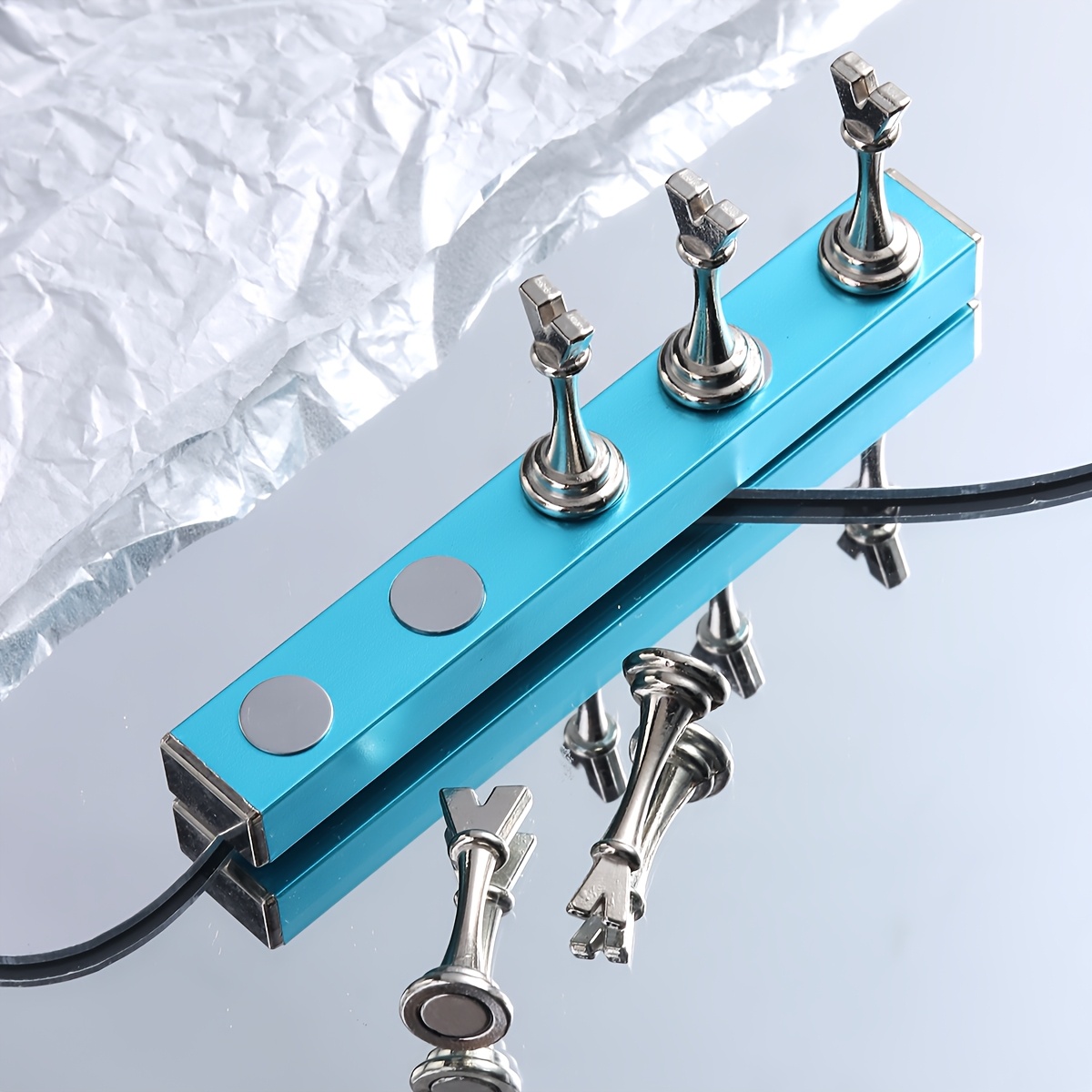 Magnetic Chess Nail Stand Set for Manicure Training