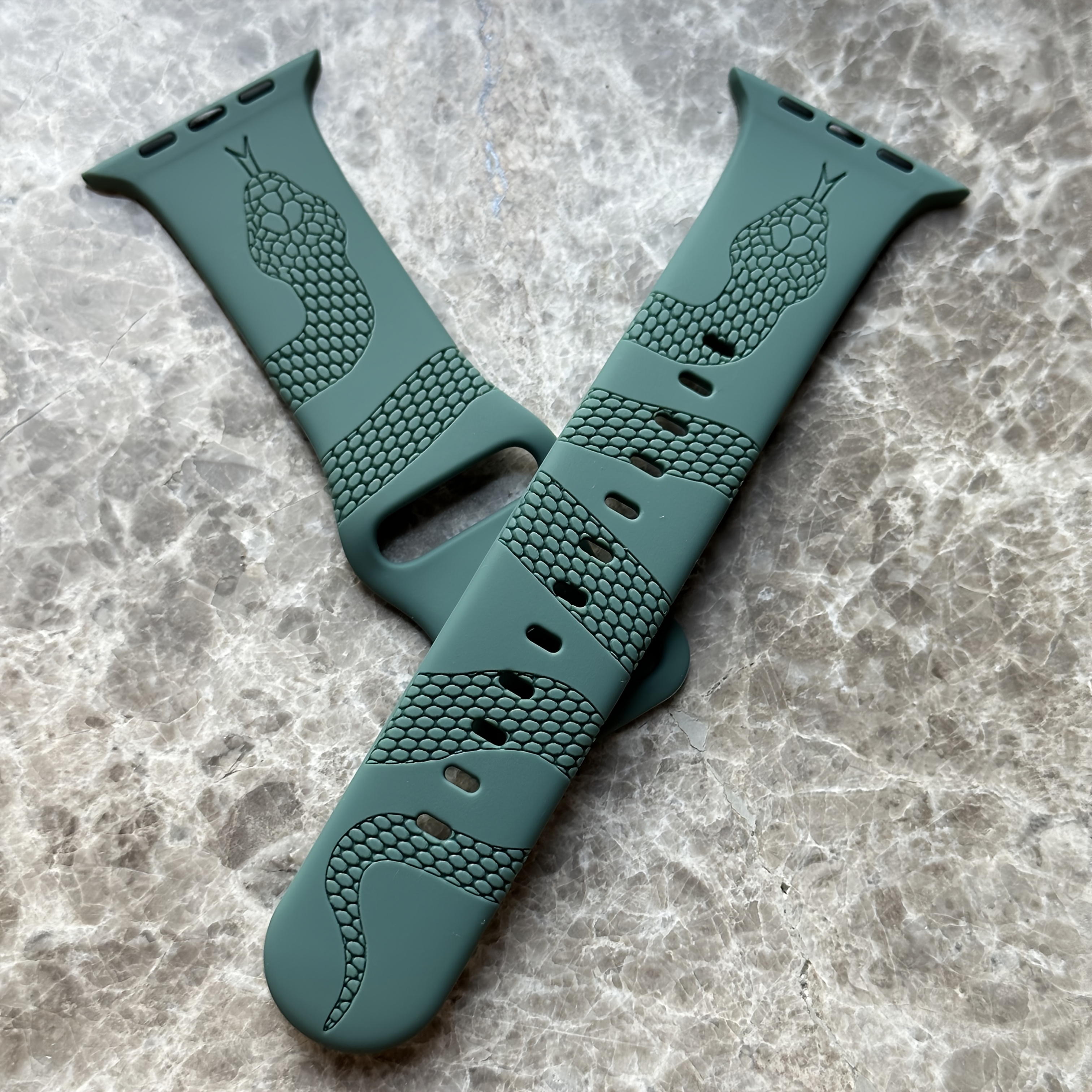 

Waterproof Silicone Strap For Apple Watch - Fits 38mm-49mm, Ideal For & Sports