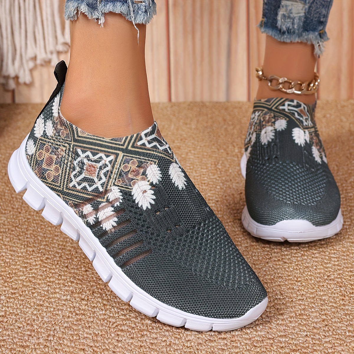 Baskets basses légères pour femme - Chaussures décontractées à enfiler avec bout rond et tige en tissu doux, semelle amortissante - / Gris pour tenue décontractée, salle de sport, shopping - Baskets respirantes adaptées au quotidien, Chaussures pour femme