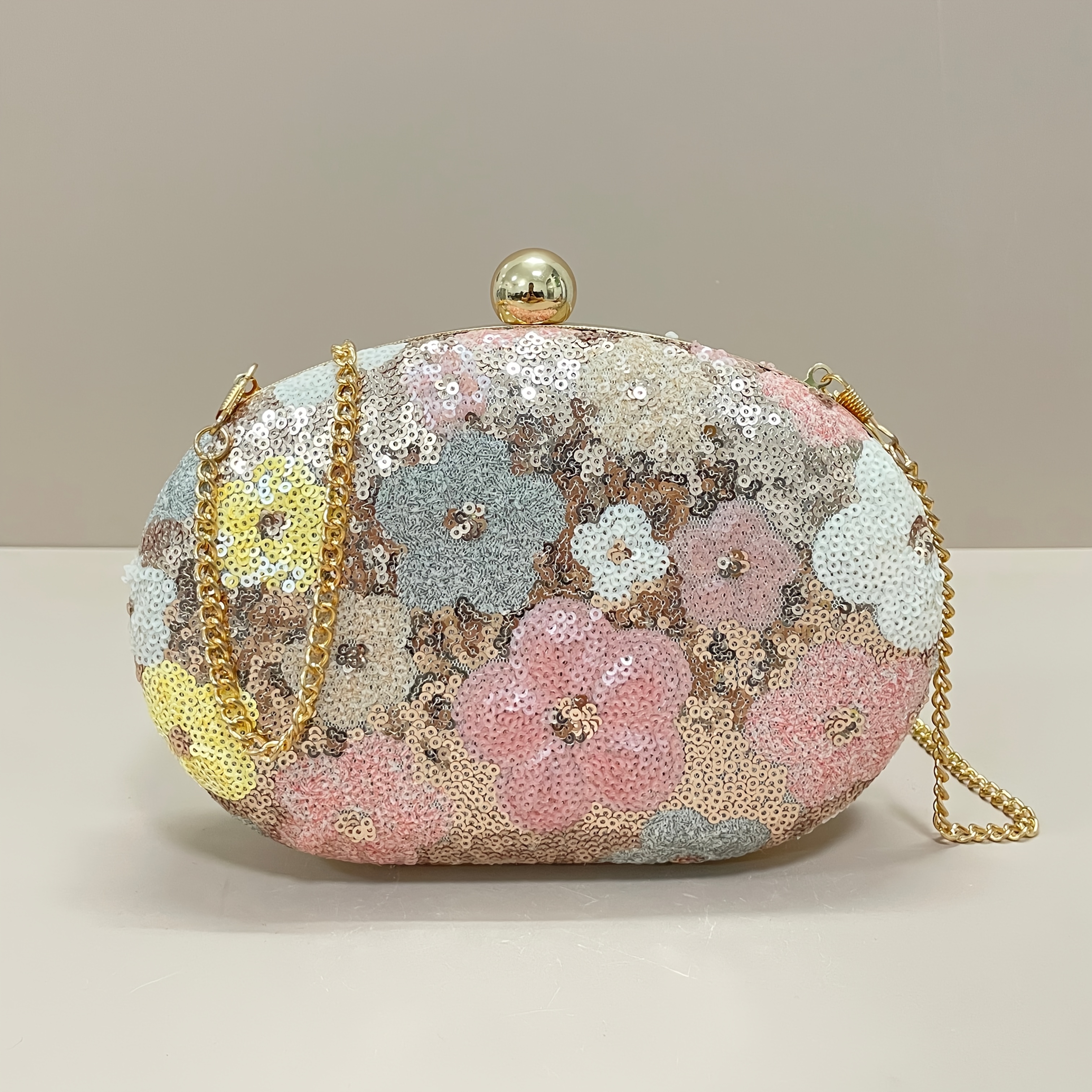 E-shop Ei-förmige Pailletten-Abendtasche für Damen mit doppelseitigen Blumenverzierungen einem modischen, eleganten Metallketten-Schultergurt. Diese