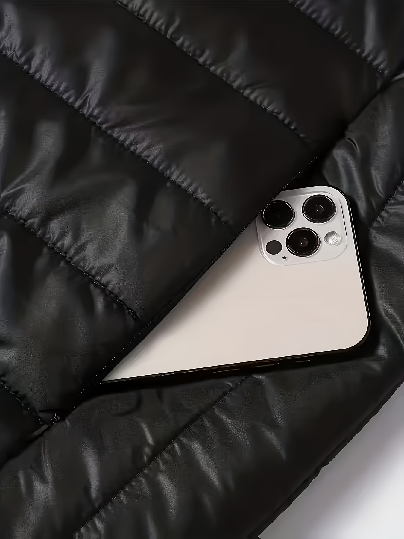 New Men'S Hooded Jacket, Thick And Warm Outerwear, Suitable for Outdoor Sports, Climbing, And Casual Wear in Winter. Features a Ribbed Design, Full Zipper Closure, And a Easy Yet Stylish Look