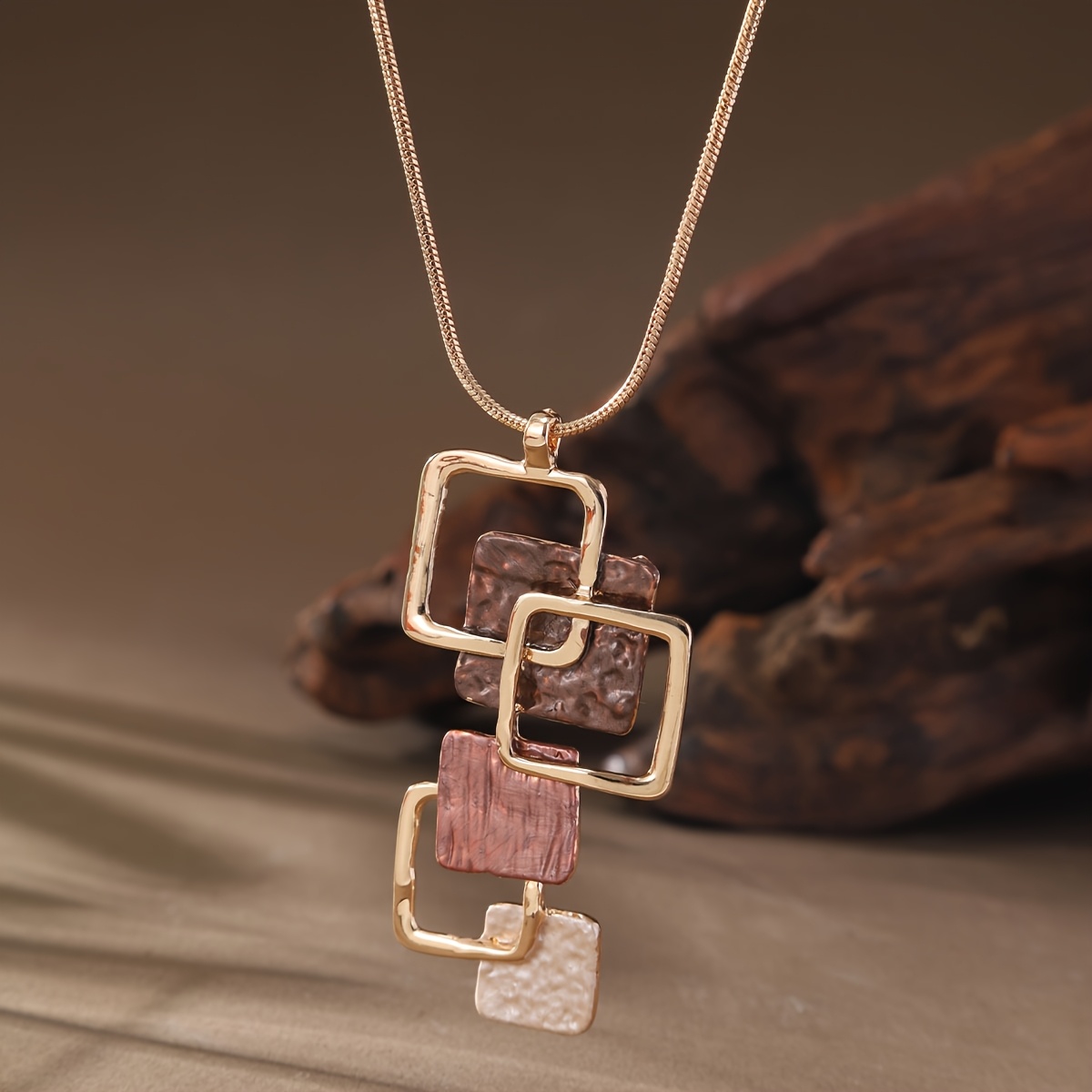 Image of 1 Necklace 2025 Spring Summer New Elegant Geometric Pendant Necklaces Women Fashion Vacation Accessory Jewelry For Mother, Mother's Day Gift
