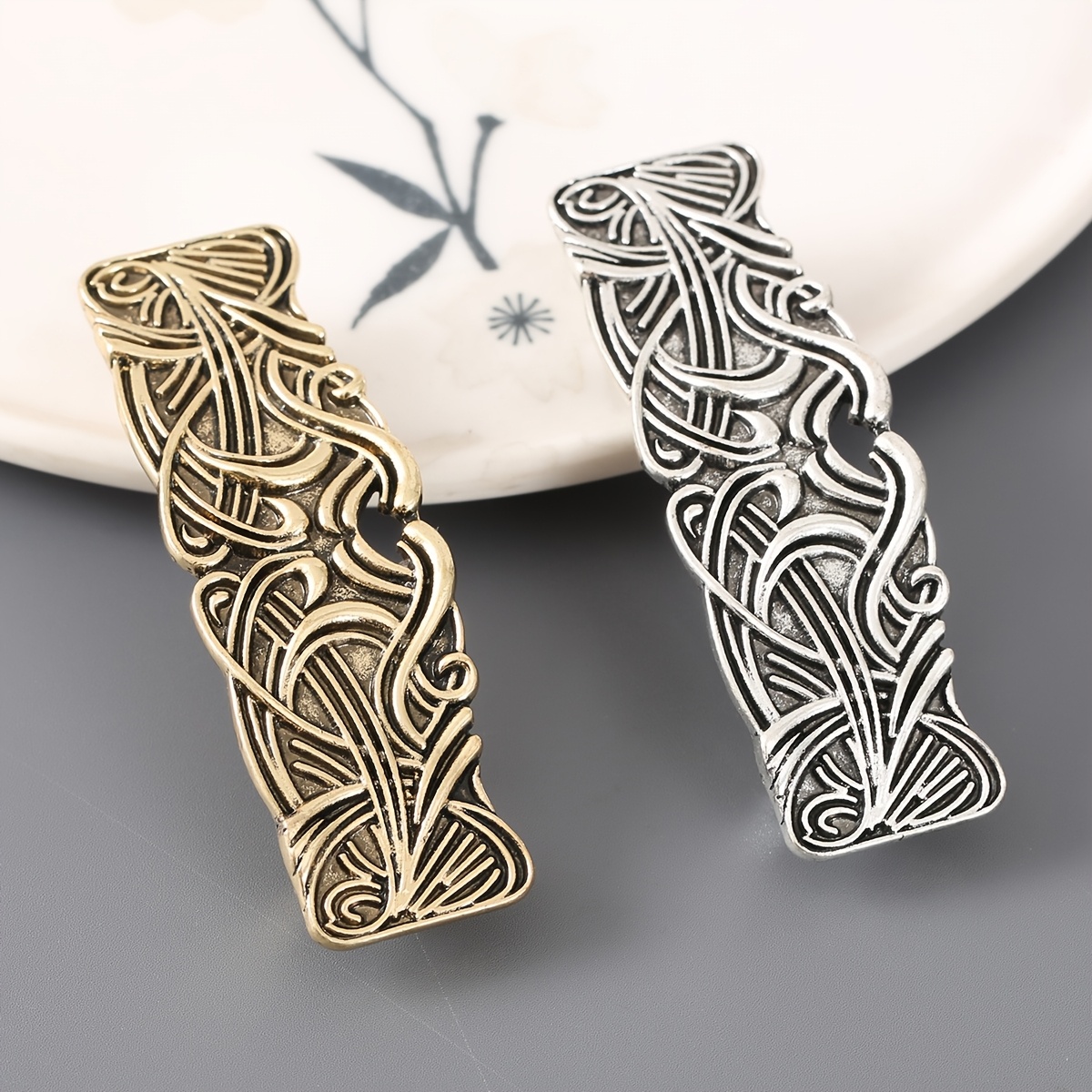 TEMU 1pc Of Vintage Metal Baroque-style Spring Clip Hair Accessory With Intricate Raised Patterns