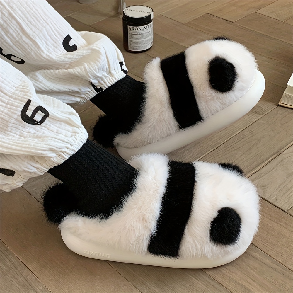 

Chaussons Confortables en Peluche pour Femmes - Chaussures d'Intérieur Doublées en Chaude avec Design de Chinois, Semelle Souple Antidérapante pour , Cadeau Idéal pour les Vacances