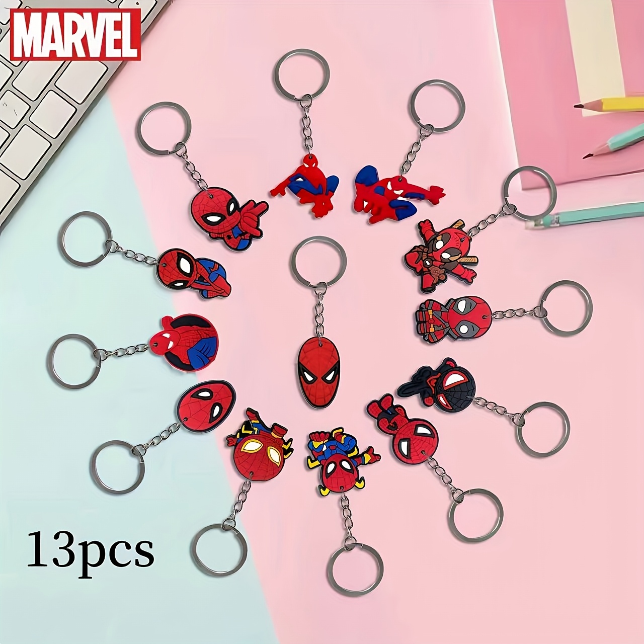E-shop 13-teiliges Marvel Spider-Superhelden-Set, 2D flach, coole Avengers-Animation-Held-Silikon-Schulrucksack-Schlüsselanhänger-Auto-Ornament,