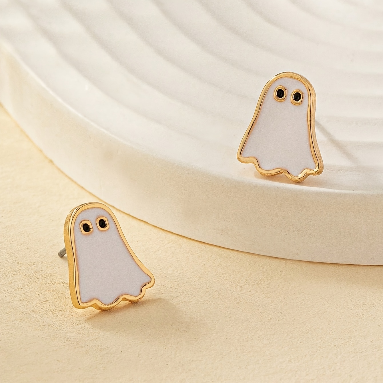 

A Pair Of Fashionable And Simple Women's Halloween Earrings