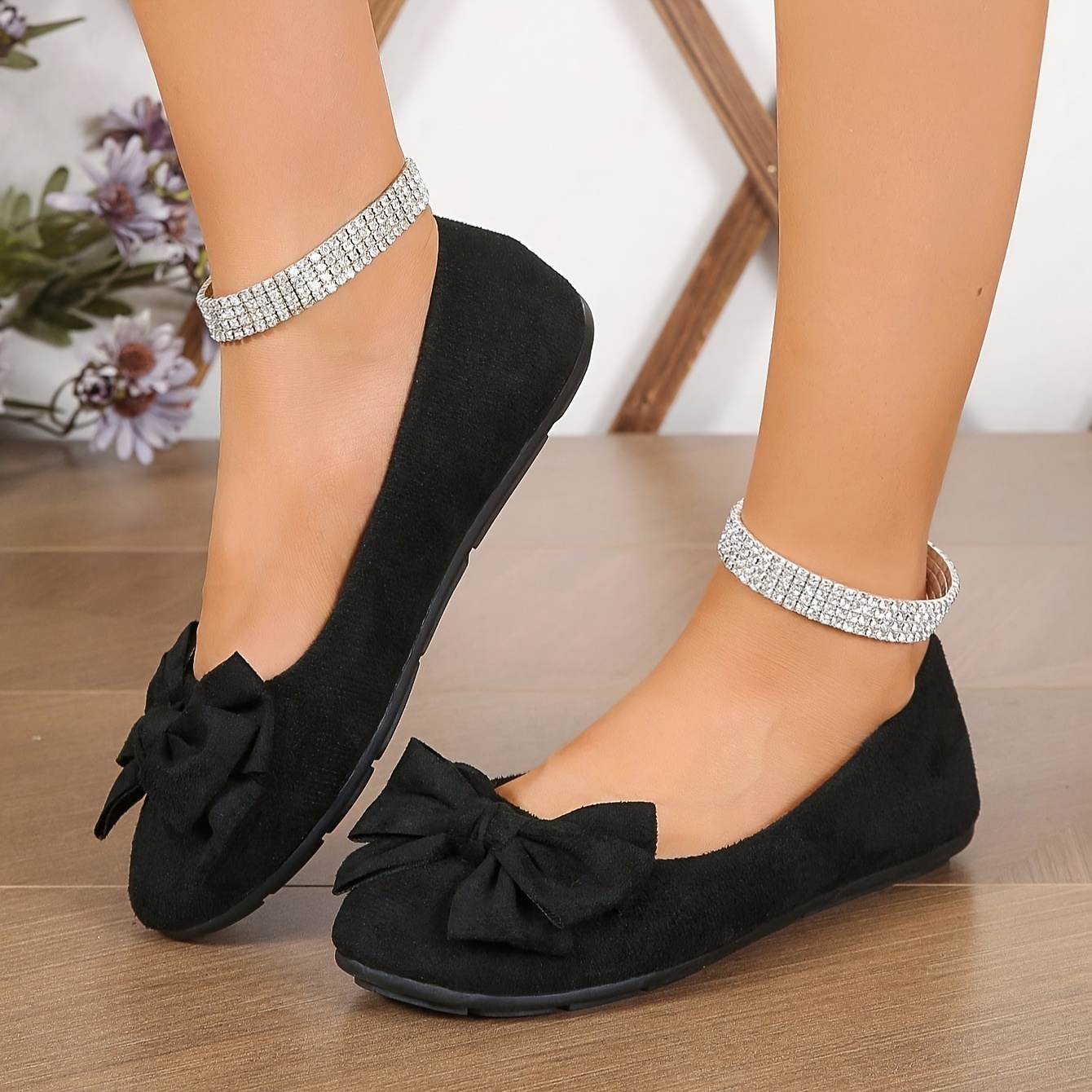 

Chic Women's Slip-on Ballet Flats With Bowknot - Comfortable, Lightweight & For All