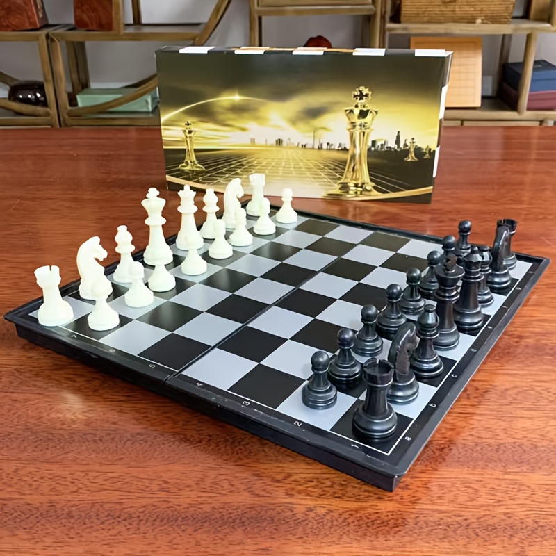 Magnetic Chess Folding for Easy Storage Magnetic Checkerboard Magnetic Chess Mini Portable Chess, Without Battery