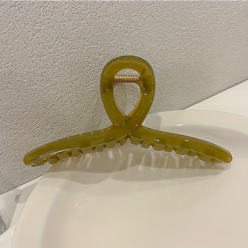 Image of Furdanxinyi Elegant Large Matte Hair Claw - French Style, For Thick Hair, Translucent Jelly Color, Perfect For Valentine's Day, Large Clip, Korean, Hair , Translucent, Summer