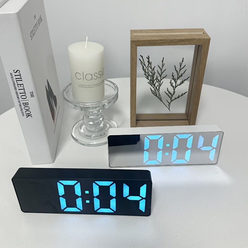 1pc LED mirror bedside alarm clock 12/24 hours battery plug-in/two power supply methodsHome decoration artwork can be put in the bedroom study can be used as Christmas Thanksgiving Mother's Day gift.