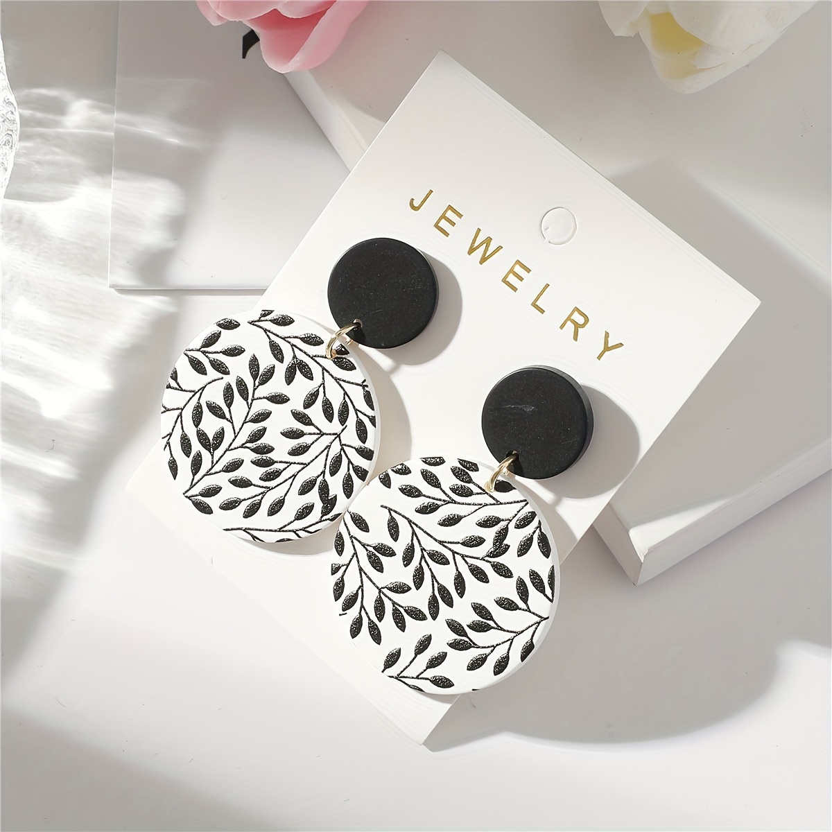 1 Pair Women's Black And White Branch Leaf Print Clay-like Texture Round Acrylic Earrings