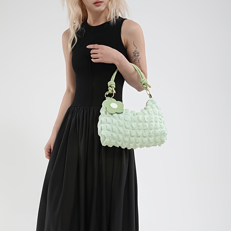 Sac à main épaule froncé style coquette avec breloque fleur_voghion.com