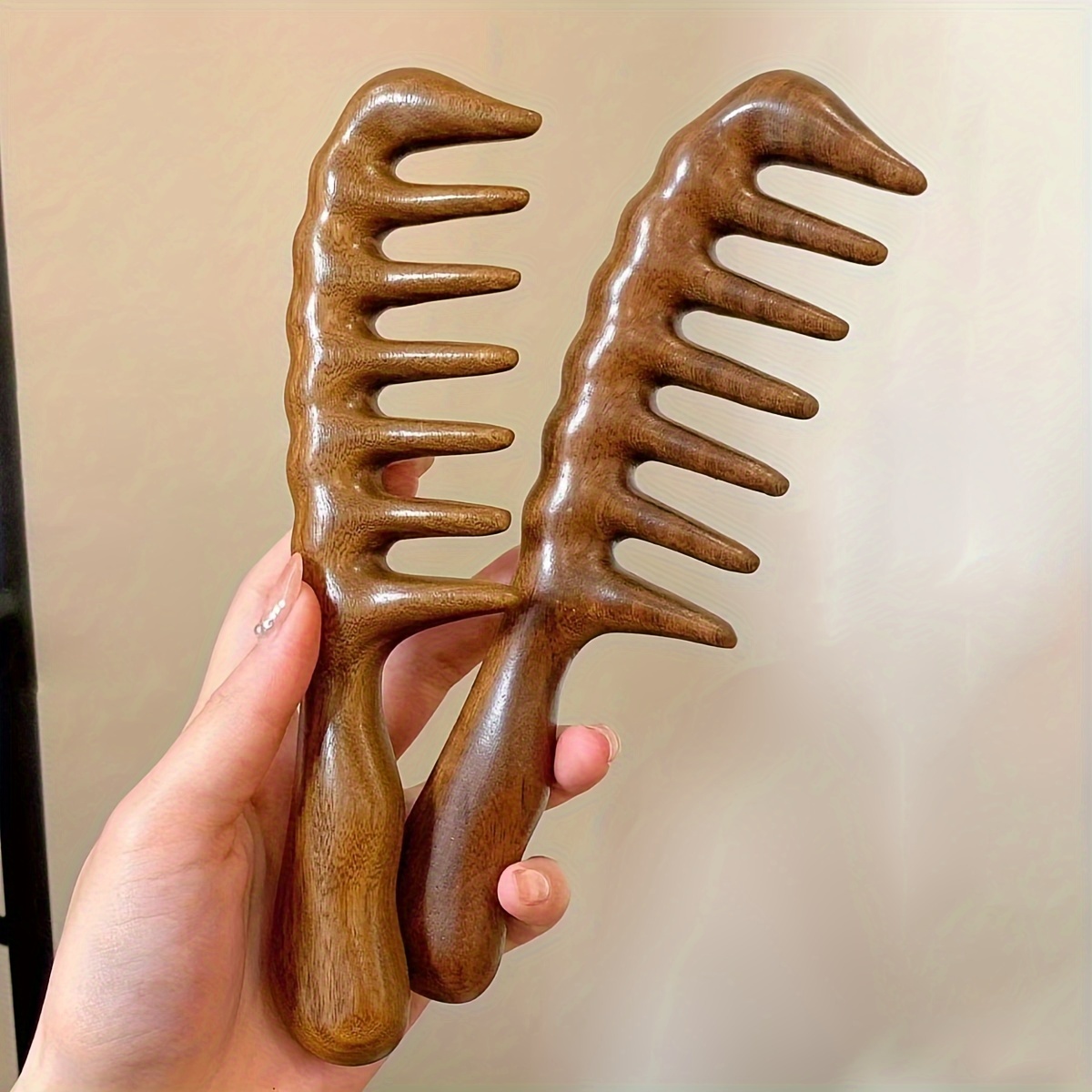 

1pc Sandalwood Wide Tooth Comb Scalp Massage Hair Comb Hairdressing Comb For All Hair Types