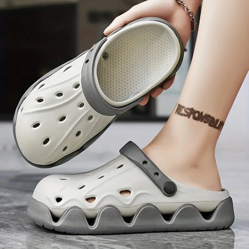 2025 summer new thick soled breathable non slip beach sandals stylish and water draining casual flip flops Product details 5