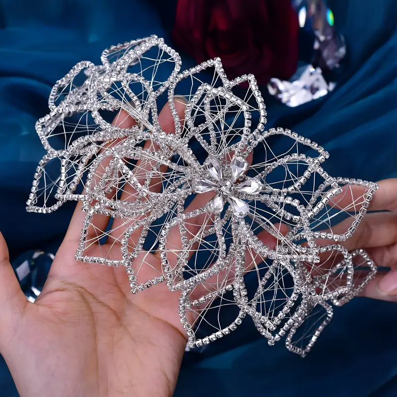 элегантные винтажные свадебные украшения из роскошных серебристых кристаллов на свадьбах и элегантных украшениях великолепная прическа для банкета аксессуар для прически, подходящий для фотосессий на день рождения, выступлений и модных показов ободок 256 в большом размере детали 5