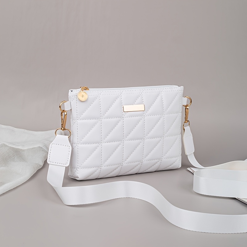 2025 New Women's Fashion Quilted Chevron Crossbody Bag - with Adjustable & Detachable Strap, Golden-Tone Hardware, Zipper Closure, Khaki/White/Black, Crossbody Purse, Versatile Travel Purse, Modern Accessory, Durable Polyester Lining, Everyday Handbag, Stylish Handbag, Highquality Stitching, Compact Handbag, Daily Essentials
