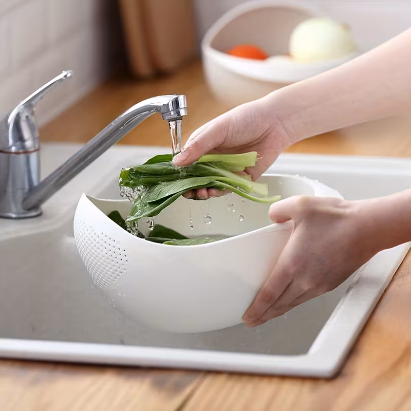 1pc durable strainer bowl with built in for ly rinsing small and kitchen prep materials ideal for draining cooked pasta vegetables multi purpose colander water drainage practical kitchen gadget Product details 2