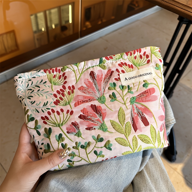 Image of And Stylish 3d Floral Storage Bag, An Essential For Women's Travel, Perfect For Organizing Skincare Products, Makeup, Travel Items, Sanitary Pads, And Featuring A Zippered Design