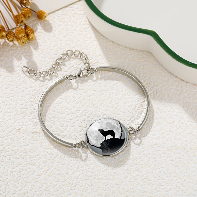 Women's Wolf Howling Under Moonlight Adjustable Bracelet