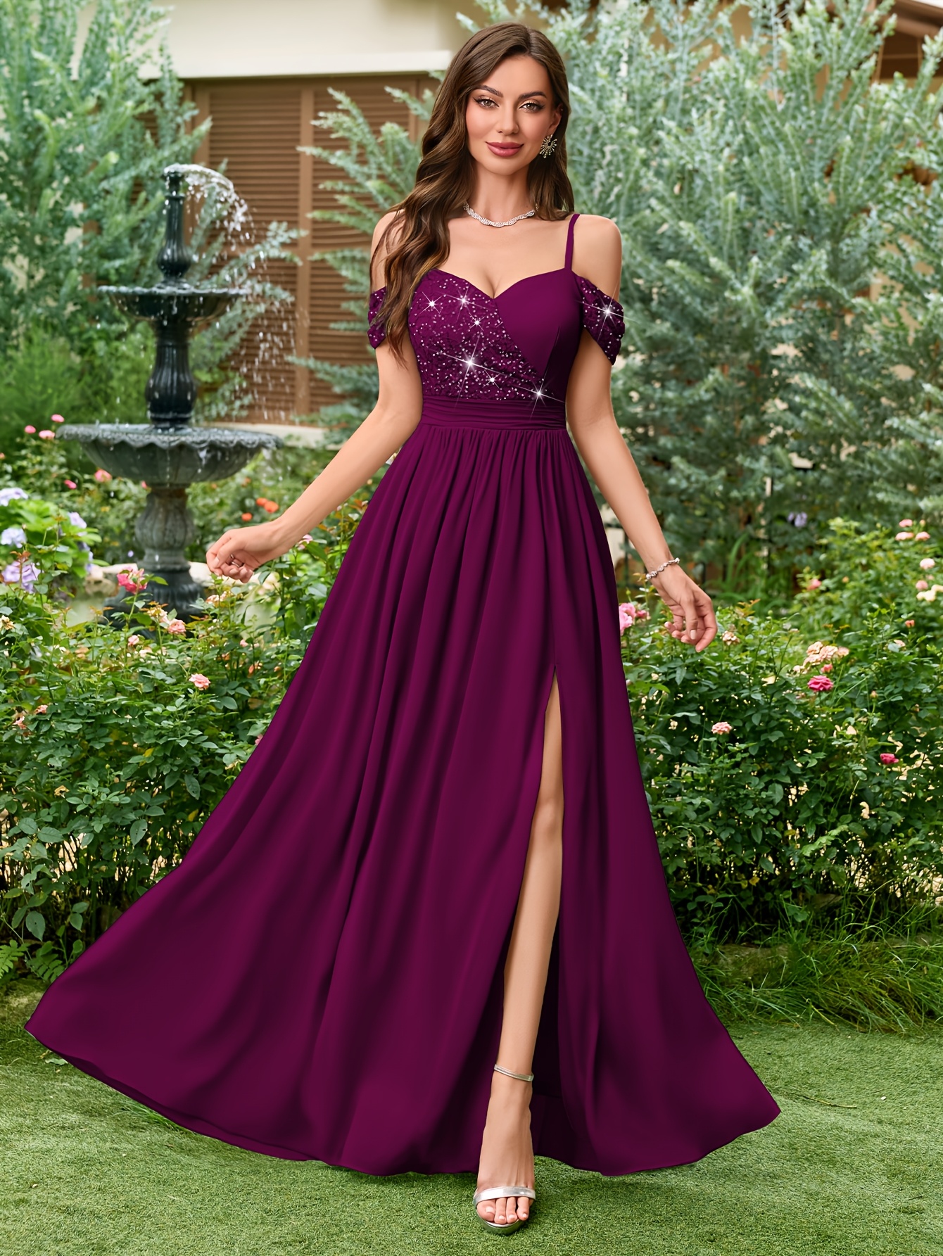 white halter v neck dress Modern Satin Wedding with Deep V-Neckline and Open Back – – Viniodress 尺寸:32 main image 0