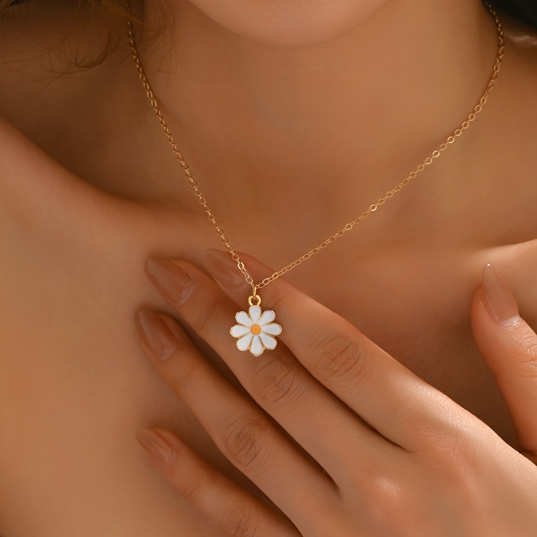 Image of 1 Elegant Gentle Minimalist Daisy Musical Note Chain Necklace For Women' Wear, Vacation, And Music Festivals
