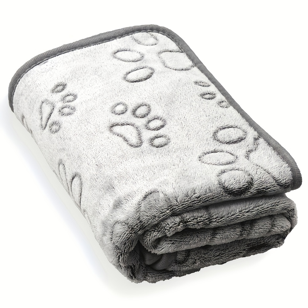 

Cozy Paw Print Dog Blanket - Soft Polyester, Machine Washable, Ideal For Small To Large Breeds