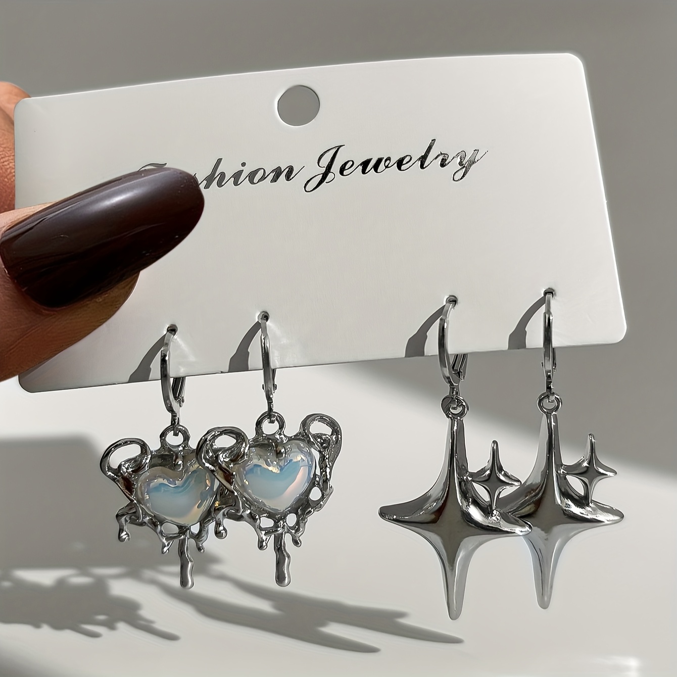 Image of 4pcs Irregular Heart-shaped Fashion Drop Earrings Set For Women, Y2k Style, Perfect For Daily Wear Or Party Gift