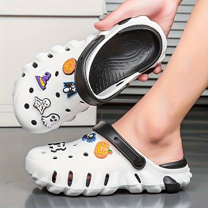 mens clogs toe details 2