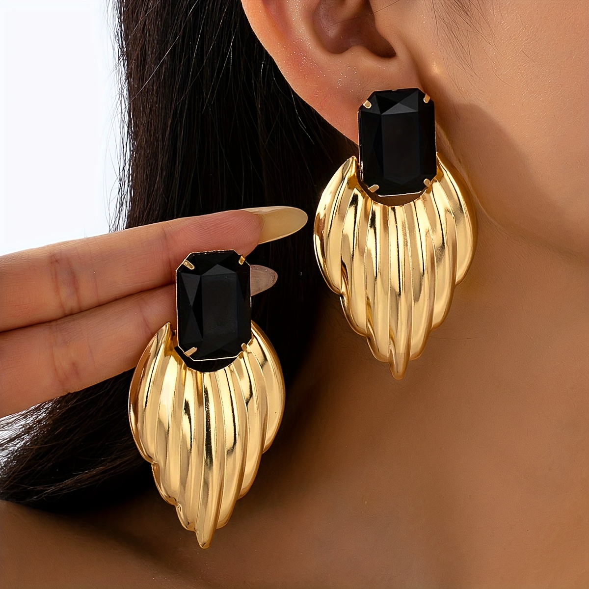 Image of A Pair Of Arabic-inspired Metal Fashionable, Sexy, And Versatile Women's Earrings