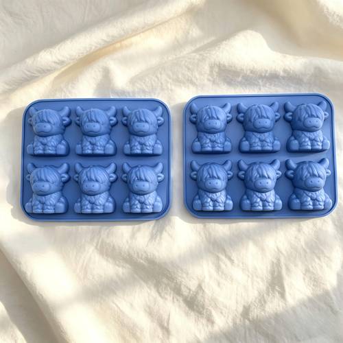 1 2pcs mini highland cow cube of ice mold highland cow silicone tray cute ice cubes for whiskey cocktails beer and drinks reusable mold