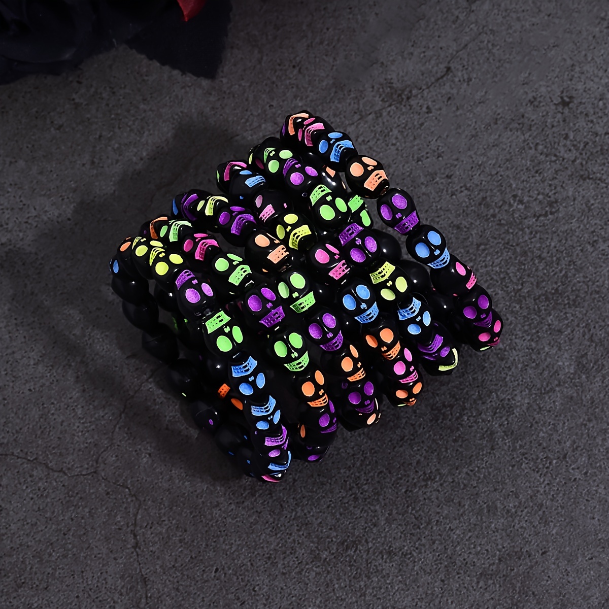 

6pcs, Simply & Punk Style, Colorful Skull Beaded Elastic Bracelet Set, Fashion Dark Accessory For & Festival, Idea Gift