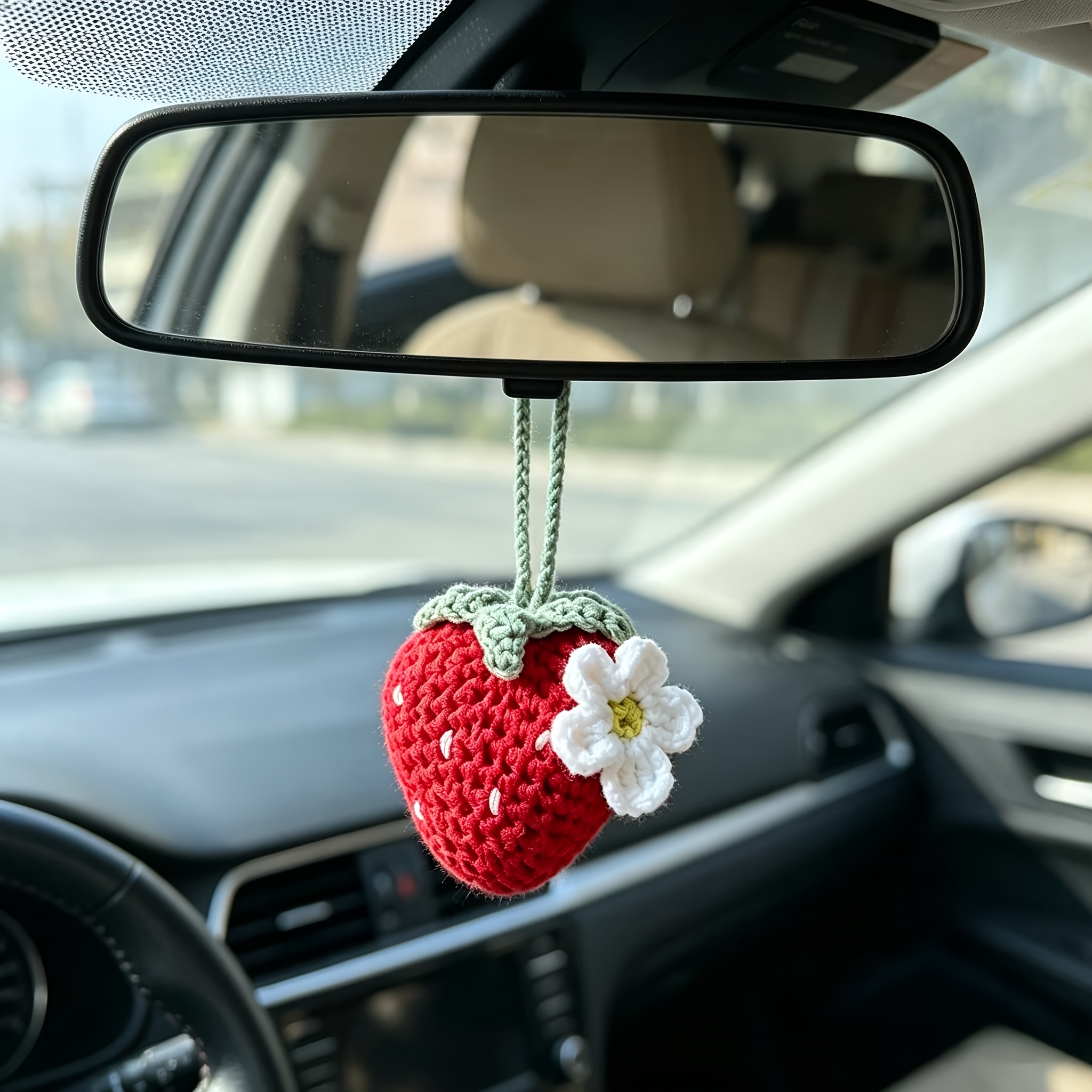TEMU Ornement de voiture fraise amusant au crochet fait main, également adapté à la décoration intérieure, breloque de sac et plus encore pour