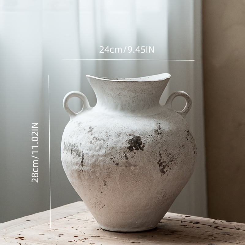 Image of Vintage Ceramic Vase - A Minimalist Retro Design, Perfect For Hydroponic Floral Arrangements, An For Home And Office Decor
