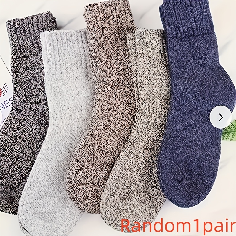 TEMU Random 1 Pair Of Men's Thickened Warm Socks, Casual Solid Color Mid-calf Winter Men's Socks