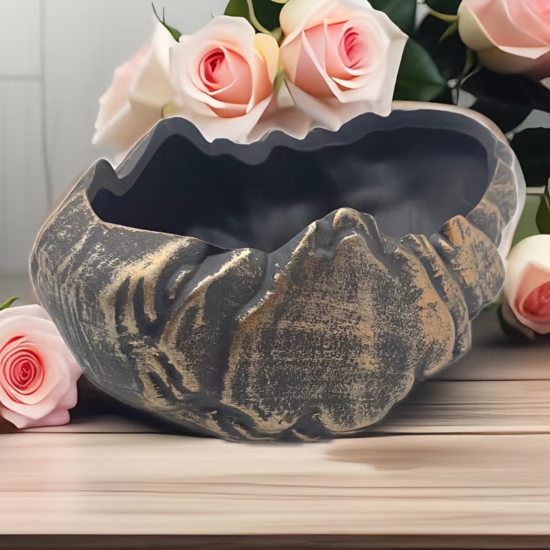 Creative Retro Ceramic Flower Pot for Succulent Plants, a Decorative Piece for The Office Featuring a Money Tree