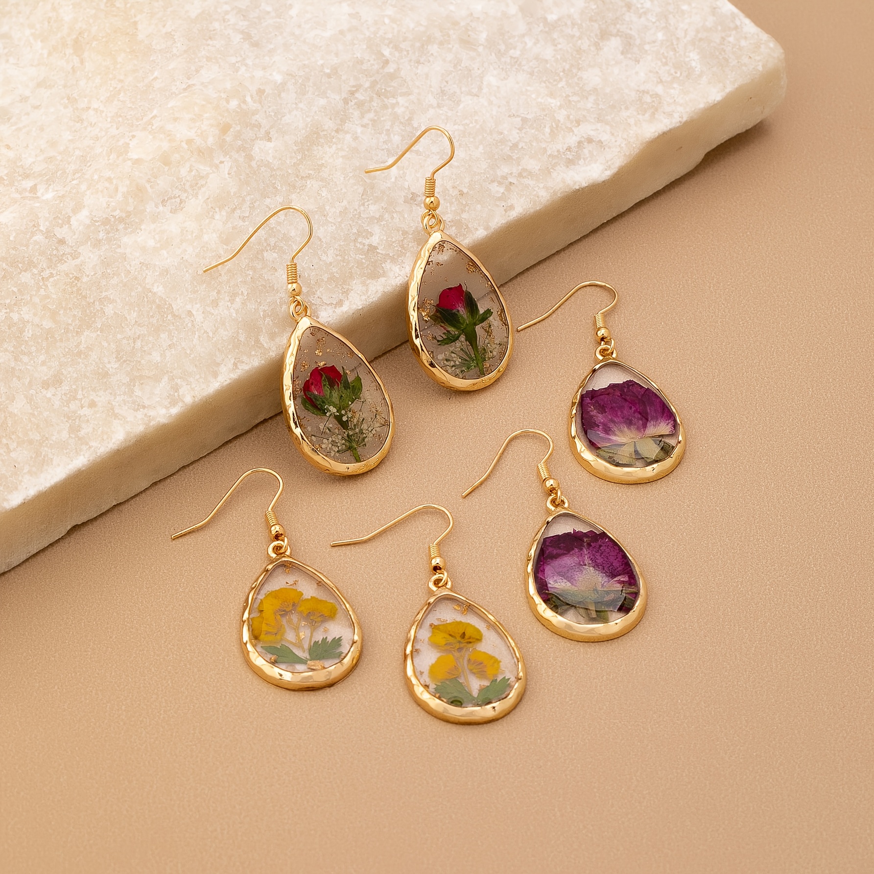 Women's Minimalist Dried Flower Drop Earrings