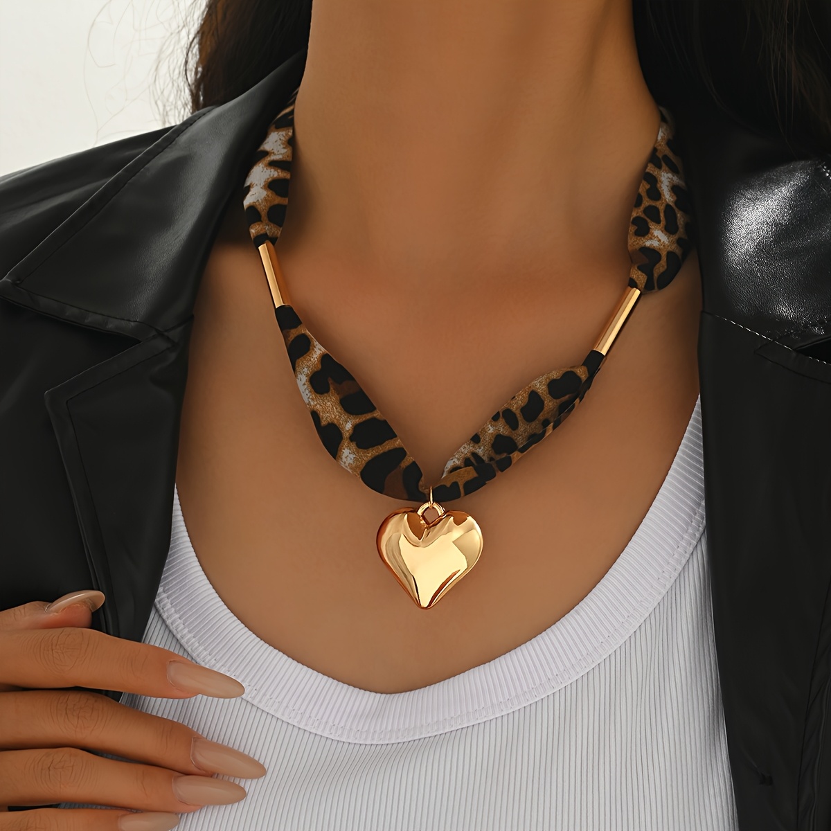 TEMU A Stylish Women's Pendant Necklace Featuring A Leopard Print Fabric Choker And A Heart-shaped Pendant, Autumn And . This Vintage And Sexy