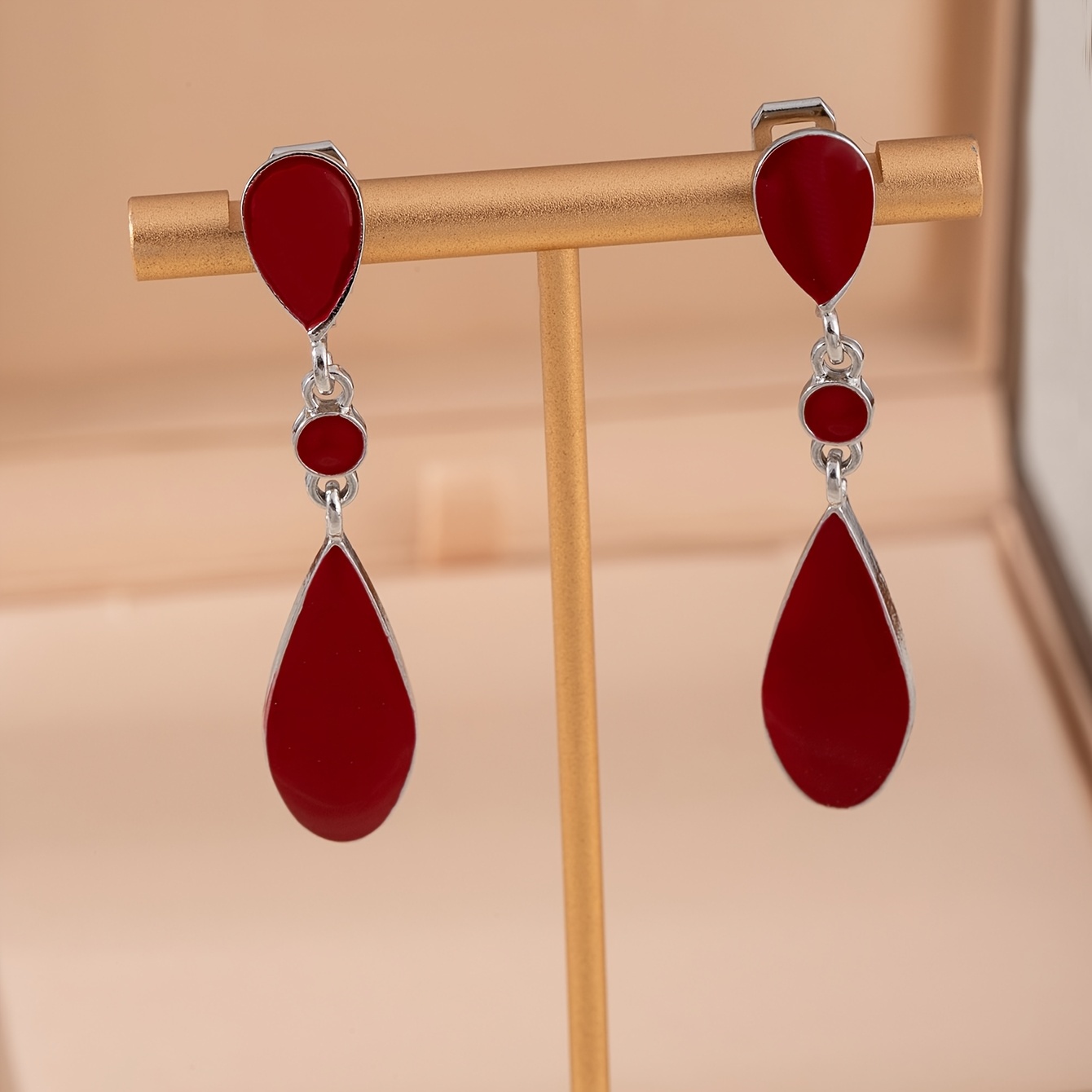 TEMU 1 Pair Women's Clip-on Earrings, Non-piercing Fashionable Elegant Enamel Craft Drop Earrings, Women's Additions Wholesale, Suitable For Mother's