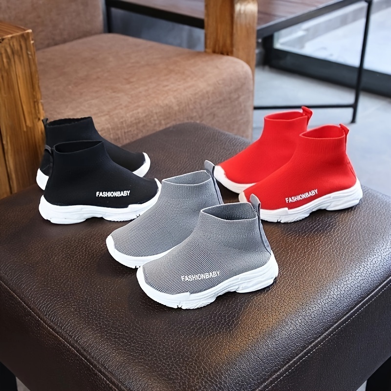 Fashionable Knit Shoes