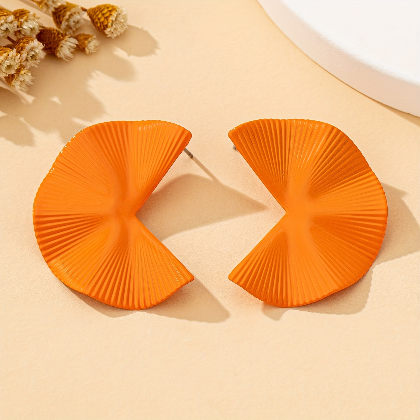 Minimalist Scalloped Stud Earrings for Everyday & Vacation Wear