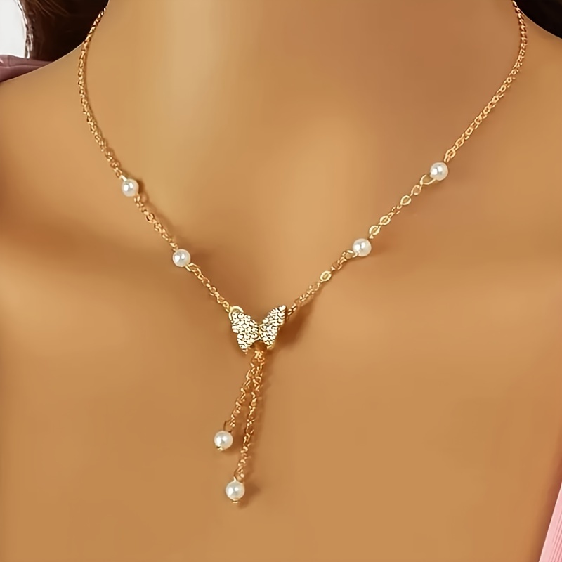 

1pc Collier Pendentif Papillon Perle Artificielle Style Élégant Chaîne Clavicule Convient Aux Accessoires de Banquet Pour Femmes