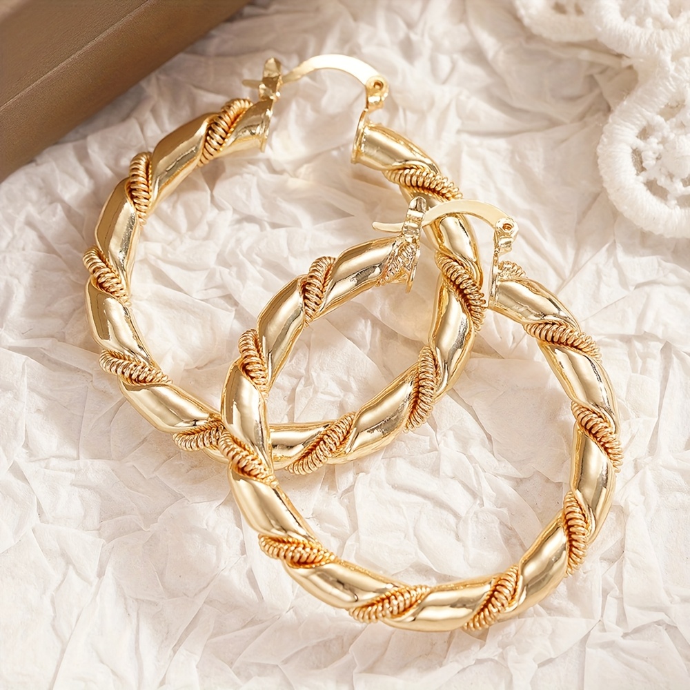 Image of Of Women's Fashionable Hoop Earrings In Middle Eastern Style Twisted Circle For Casual Daily Wear Ramadan Festival Wedding Accessories