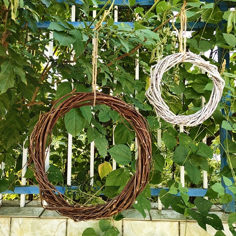 

1pc Willow Wreath - Perfect For Christmas, Easter & Valentine's Day Decorations | No Power Needed, Feather-free Holiday Accessory