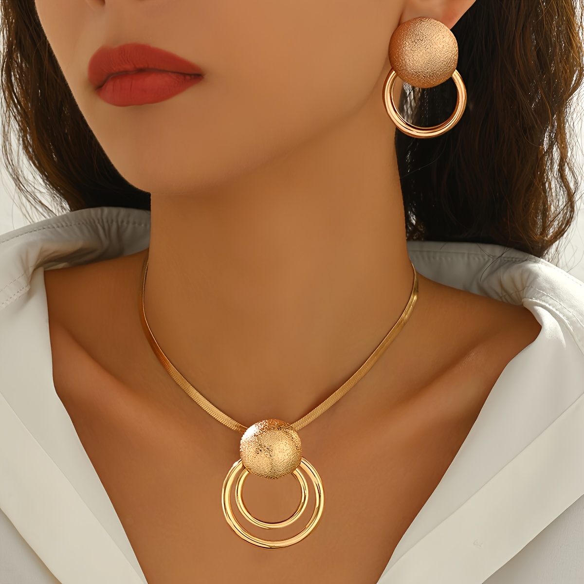 2pcs Set Elegant Necklace and Earrings Set with Geometric Pendant